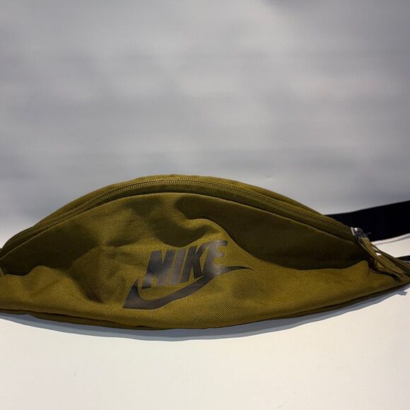 Nike green waist bag - Picture 1 of 5